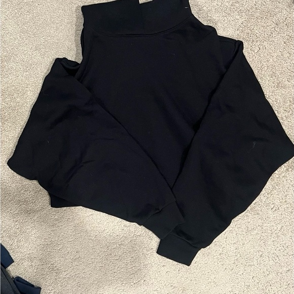 ALO Yoga Black Oversized Cropped Sweatshirt - Picture 4 of 4